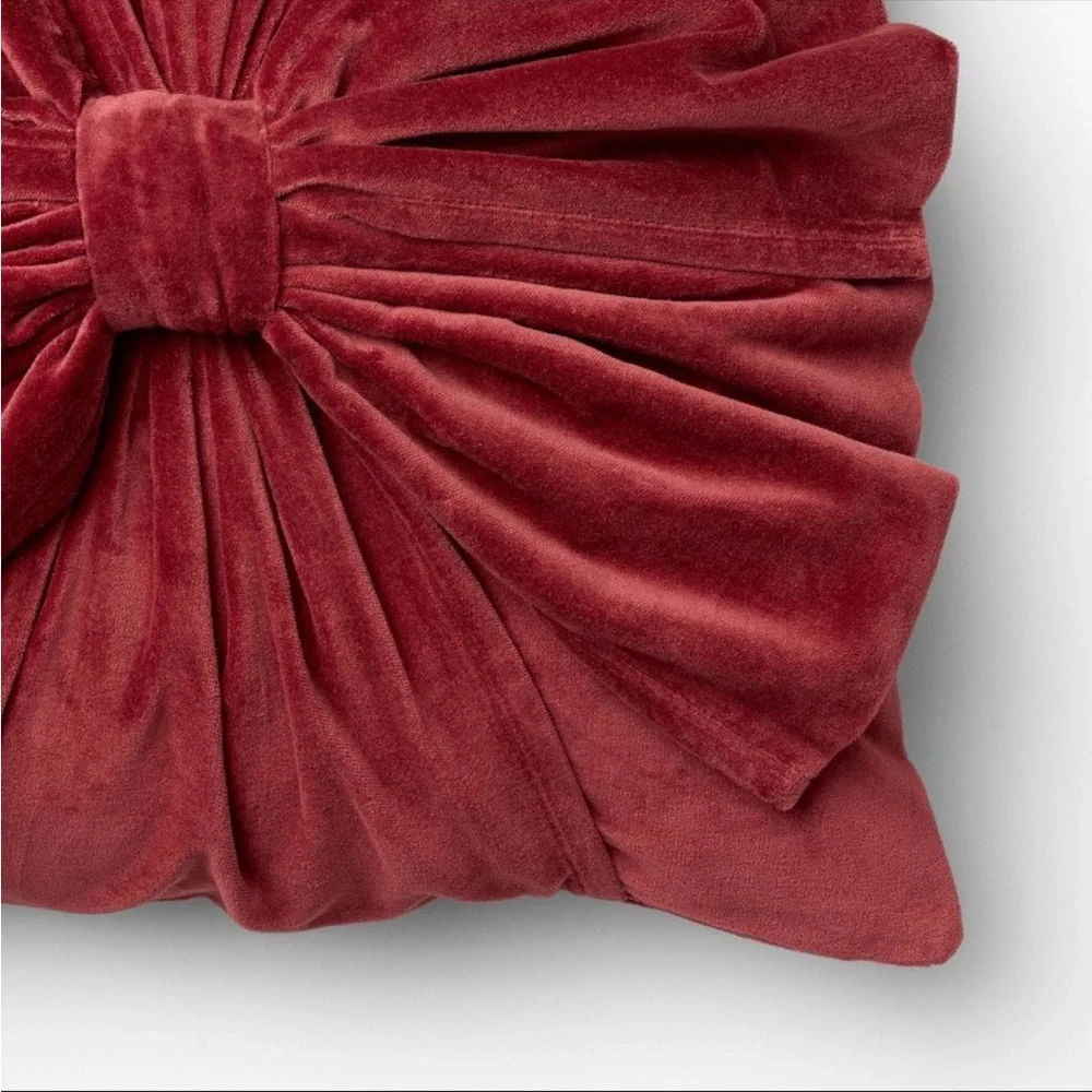 20x20”‎ VELVET BOW THROW PILLOW BURGUNDY STUDIO MCGEE